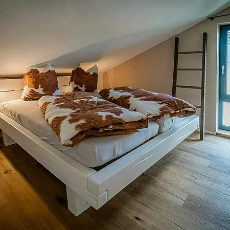 Vakantiehuis Modern With Sauna Near Thuringian Forest *
